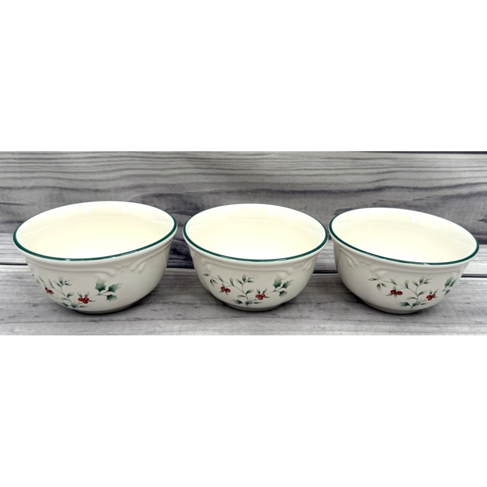 LOT OF 3 PFALTZGRAFF WINTERBERRY 4.5" DESSERT BOWLS - HOLIDAY HOLLY / BERRY